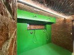 barrierearme, exklusive Atelierfläche im Cokturhof, dem denkmalgeschützten Altbau in bester Elblage - 48_Fitnessbereich_Doppeldusche