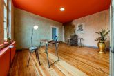 barrierearme, exklusive Atelierfläche im Cokturhof, dem denkmalgeschützten Altbau in bester Elblage - 10_Orangener Salon