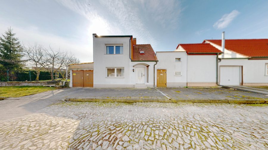 Straßenansicht