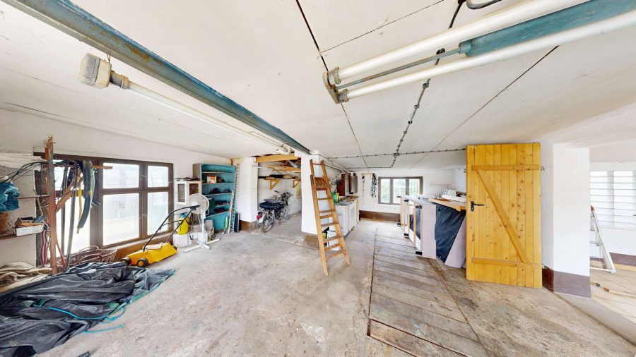 Garage 2