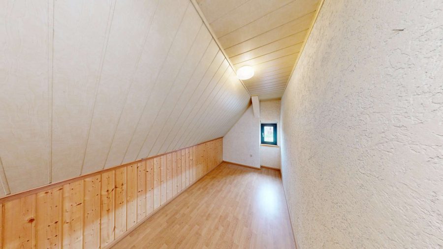 Zimmer 2 (Dachgeschoss)