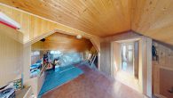 Ausbaureserve im Dachgeschoss - Behagliches Einfamilienhaus mit Balkon, Kamin & Nebengebäude – perfekt für ruhiges, zentrales Wohnen