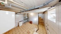 Wohnhaus Keller - Behagliches Einfamilienhaus mit Balkon, Kamin & Nebengebäude – perfekt für ruhiges, zentrales Wohnen