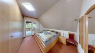 Schalfzimmer 1 - Ungestörtes Leben auf idyllischem Grundstück mit Teichen & traumhaftem Einfamilienhaus bei Staßfurt