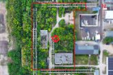 Vogelperspektive nah - Provisionsfrei! Bei Magdeburg: Halle + 3 geschossiges Funktionsgebäude auf 9954m² in Schönebeck