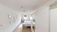 OG_rechts1_Zimmer - Top Anlageobjekt mit starker Rendite – 9 Einheiten + Scheune, ausbaubar auf über 53.880 € p.a.