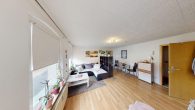 OG_rechts1_Wohnzimmer - Top Anlageobjekt mit starker Rendite – 9 Einheiten + Scheune, ausbaubar auf über 53.880 € p.a.