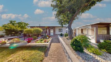 Natur, Ruhe und Stadtnähe vereint: Bungalow mit 2.140 m² Grundstück in bester Lage von Schönebeck, 39218 Schönebeck (Elbe), Einfamilienhaus