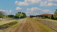 Suedost Gartenansicht - Natur, Ruhe und Stadtnähe vereint: Bungalow mit 2.140 m² Grundstück in bester Lage von Schönebeck