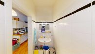 Toilette_Waschtischseite - Flexible Gewerbe-/Wohneinheit mit Schaufenster & Stellplätzen – ruhig & citynah bei Berlin