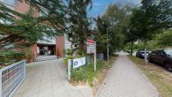 Vordereingang Strassenseite - Flexible Gewerbe-/Wohneinheit mit Schaufenster & Stellplätzen – ruhig & citynah bei Berlin