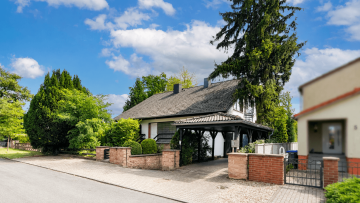 Individuelles Familienhaus mit Einliegerwohnung und Sauna am Kurpark in Bad Salzelmen, 39218 Schönebeck (Elbe), Einfamilienhaus