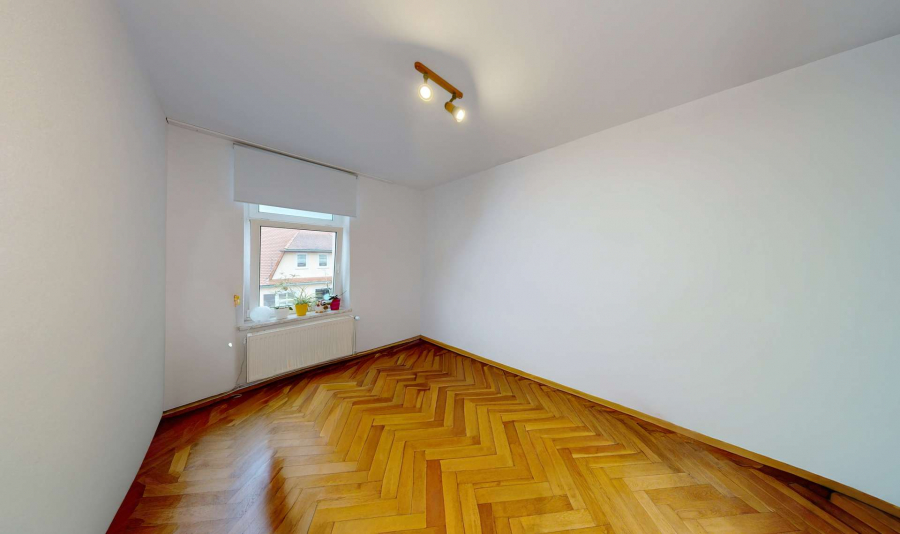 Obergeschoss-links Schlafzimmer