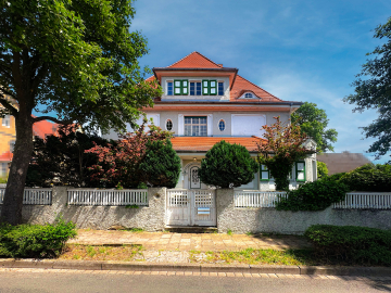 Jetzt zum Sonderpreis: Denkmalgeschützte Villa als Ein-/Mehrfamilienhaus Villenviertel Halberstadt, 38820 Halberstadt, Mehrfamilienhaus